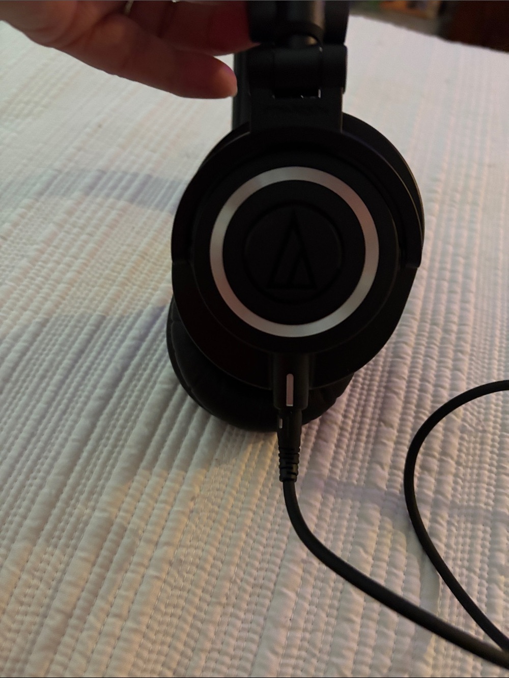 Audio Technica Black Over-Ear Headphones - Picture 6 of 9